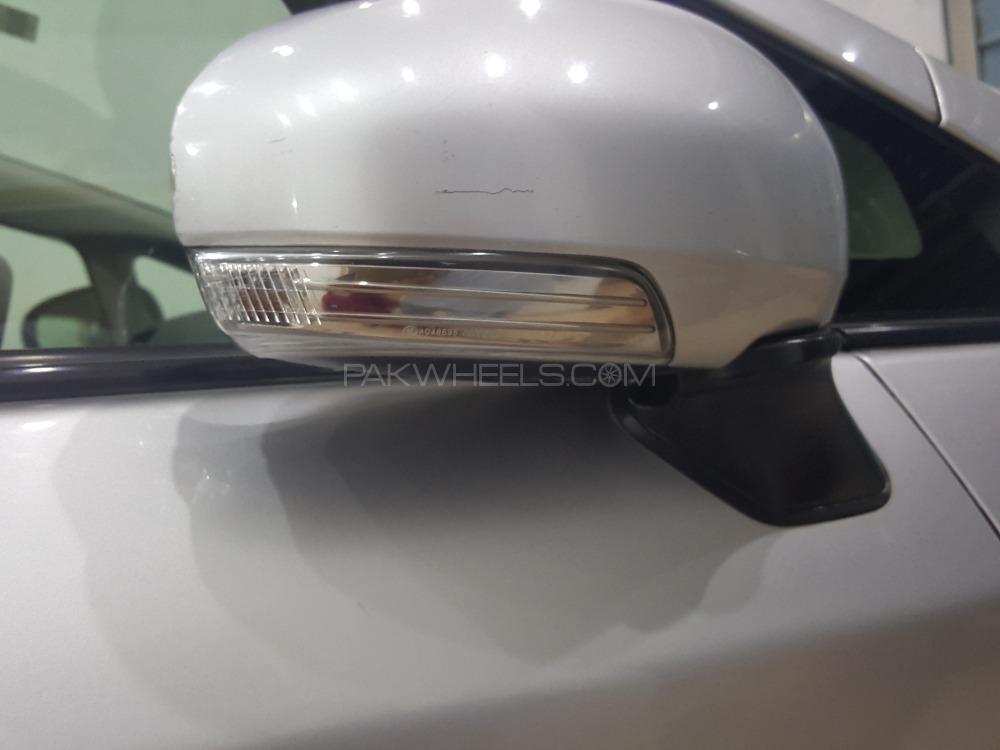 Toyota Prius 2011 for Sale in Chakwal Image-1