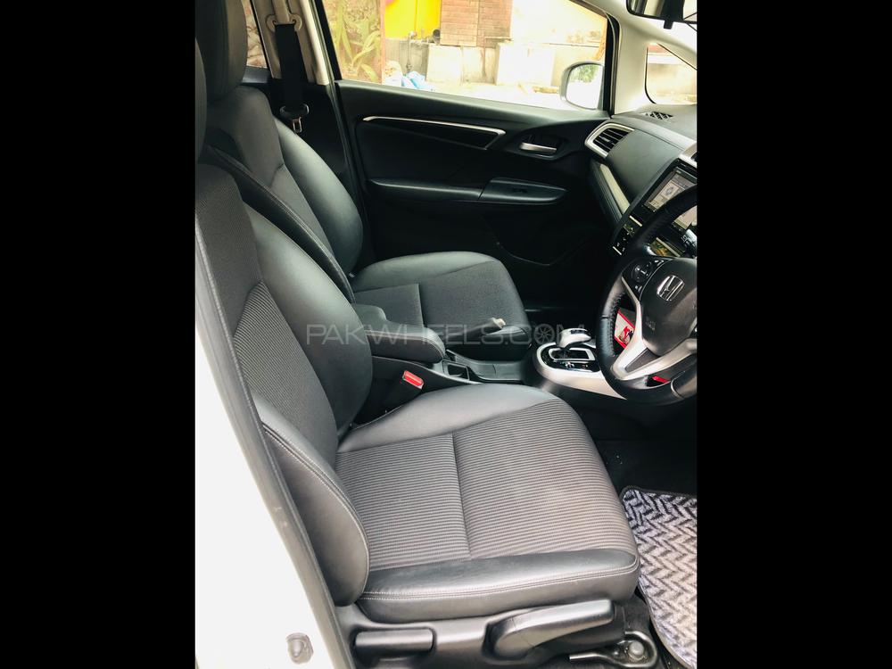 Honda Fit 2017 for Sale in Sialkot Honda Fit 2017 for Sale in Sialkot Image-7