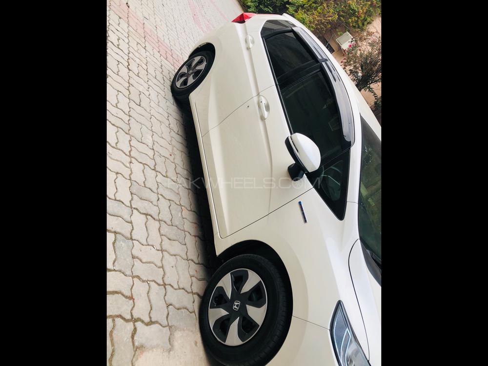 Honda Fit 2017 for Sale in Sialkot Honda Fit 2017 for Sale in Sialkot Image-4