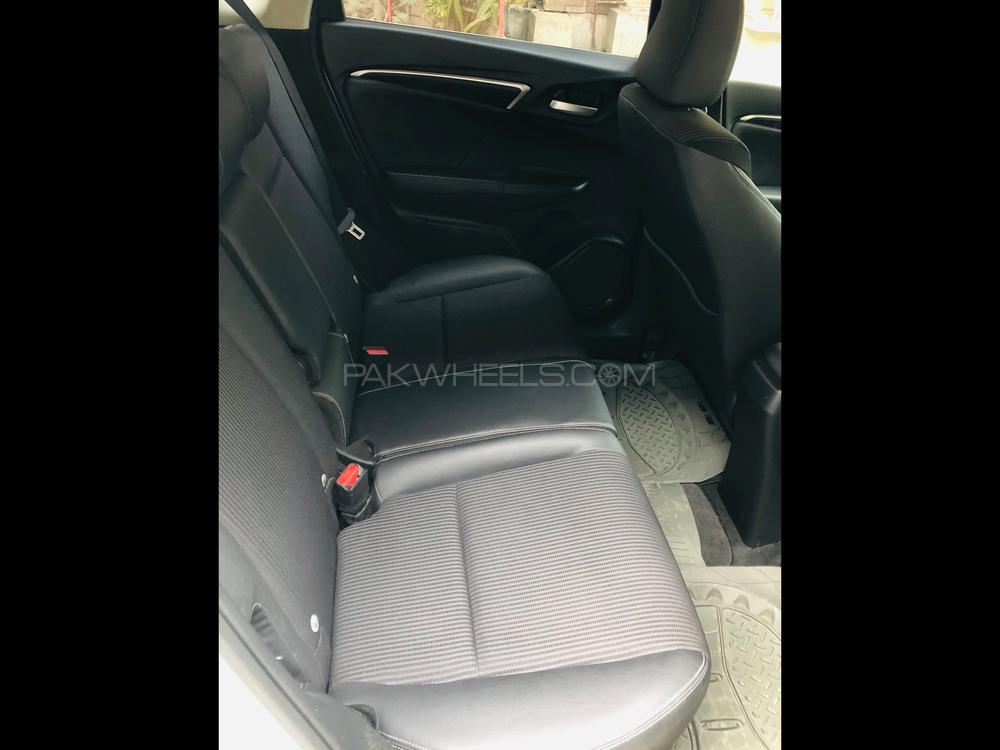 Honda Fit 2017 for Sale in Sialkot Honda Fit 2017 for Sale in Sialkot Image-9