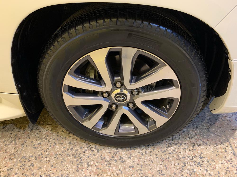 Toyota Land Cruiser 2013 for Sale in Lahore Toyota Land Cruiser 2013 for Sale in Lahore Image-13