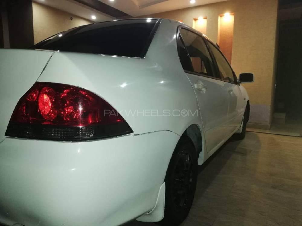 Mitsubishi Lancer 2004 for Sale in Lahore Mitsubishi Lancer 2004 for Sale in Lahore Image-9