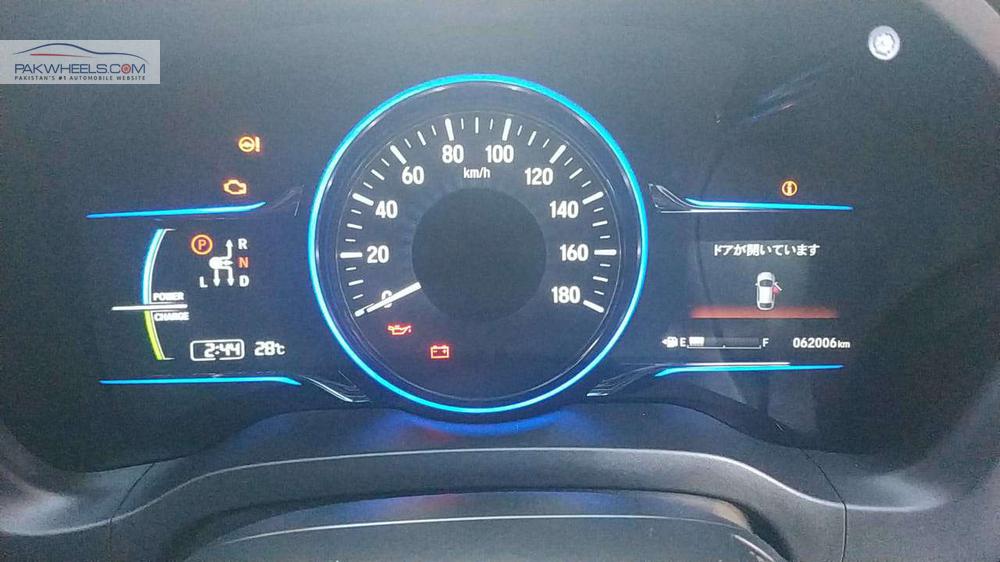 Honda Vezel 2014 for Sale in Karachi Honda Vezel 2014 for Sale in Karachi Image-12