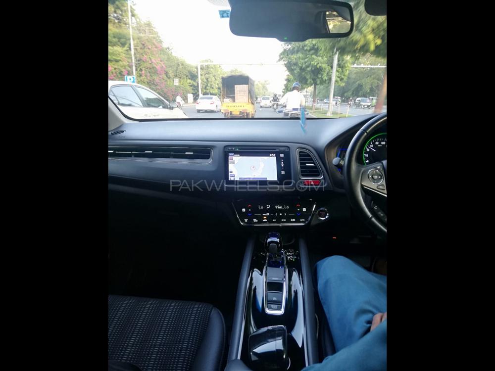 Honda Vezel 2015 for Sale in Islamabad Honda Vezel 2015 for Sale in Islamabad Image-4