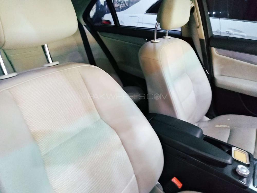 Mercedes Benz C Class 2010 for Sale in Rawalpindi Mercedes Benz C Class 2010 for Sale in Rawalpindi Image-8