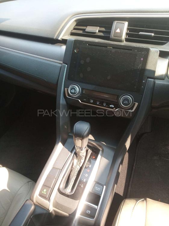 Honda Civic 2018 for Sale in Gujranwala Honda Civic 2018 for Sale in Gujranwala Image-11