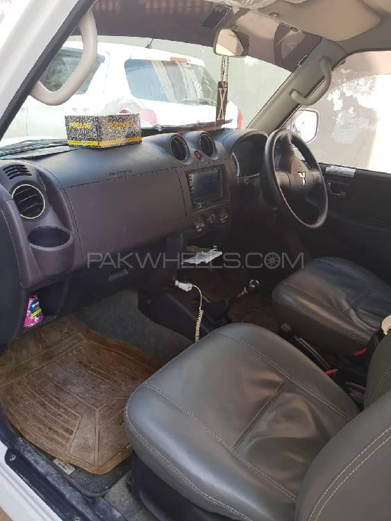 Mitsubishi Pajero Mini 2010 for Sale in Karachi Mitsubishi Pajero Mini 2010 for Sale in Karachi Image-5