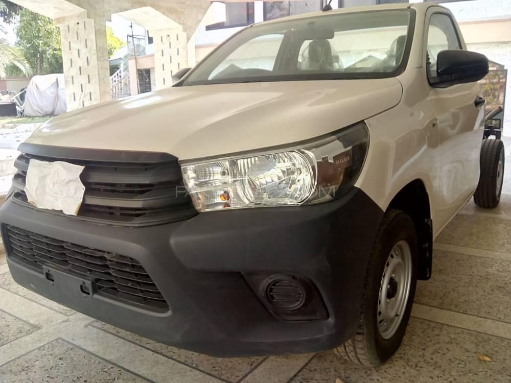 Toyota Hilux 2018 for Sale in Karachi Toyota Hilux 2018 for Sale in Karachi Image-3