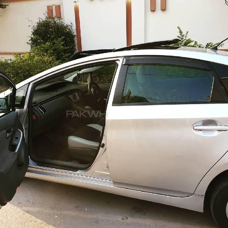 Toyota Prius 2010 for Sale in Faisalabad Toyota Prius 2010 for Sale in Faisalabad Image-10