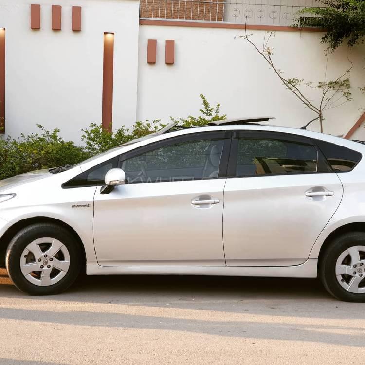 Toyota Prius 2010 for Sale in Faisalabad Toyota Prius 2010 for Sale in Faisalabad Image-13