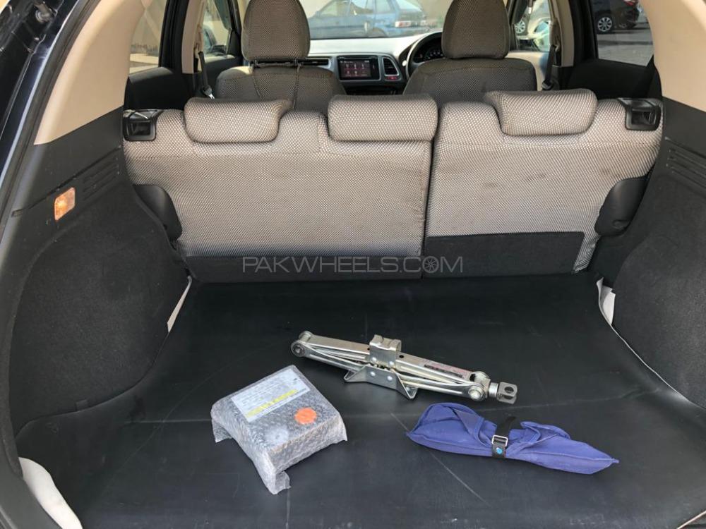 Honda Vezel 2014 for Sale in Islamabad Honda Vezel 2014 for Sale in Islamabad Image-4