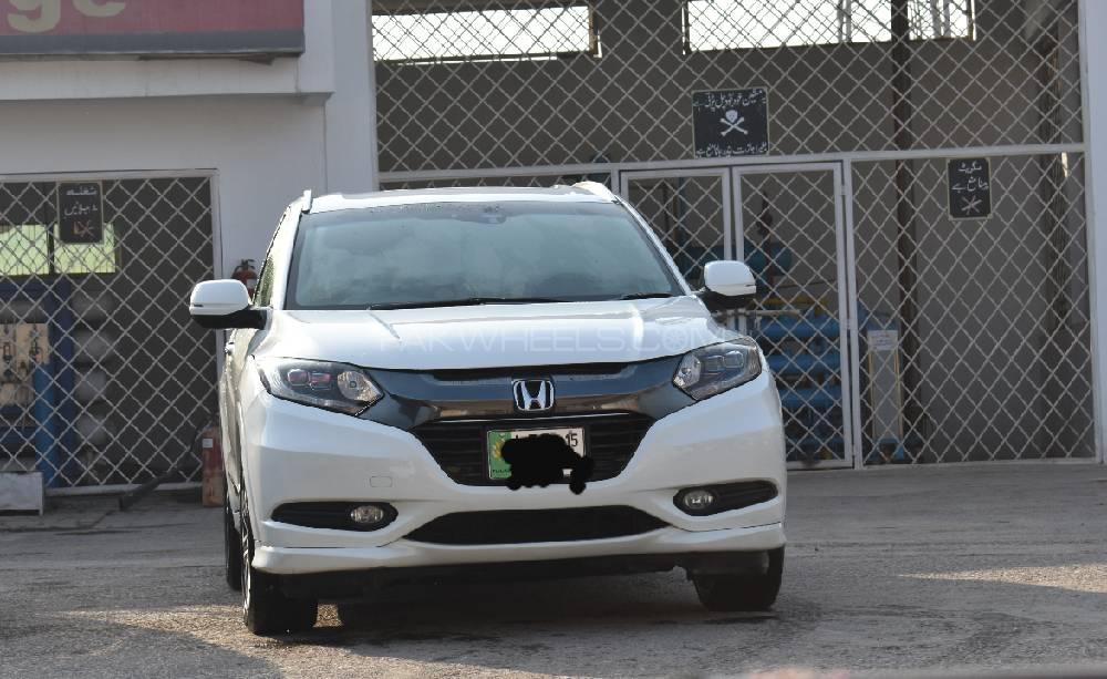 Honda Vezel 2015 for Sale in Peshawar Image-1