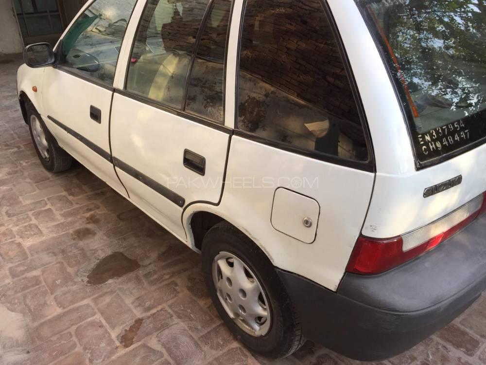 Suzuki Cultus 2001 for Sale in Peshawar Suzuki Cultus 2001 for Sale in Peshawar Image-3