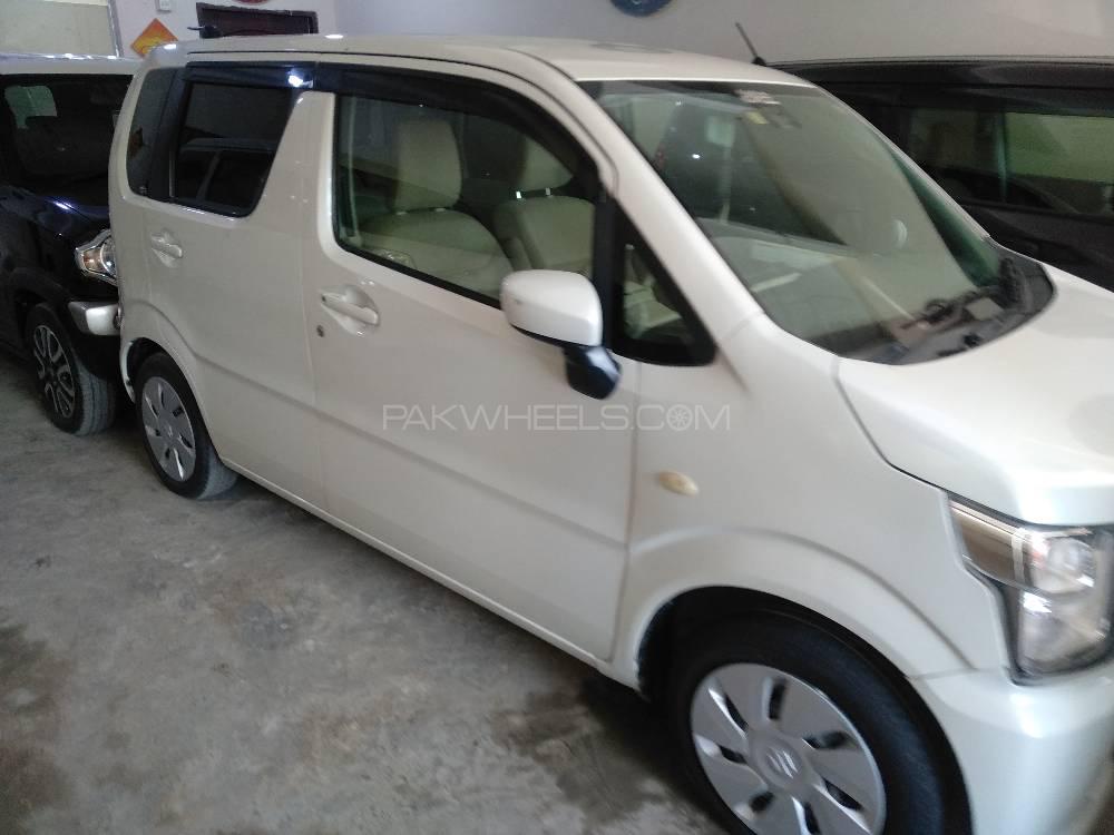 Suzuki Wagon R 2017 for Sale in Bahawalpur Suzuki Wagon R 2017 for Sale in Bahawalpur Image-4