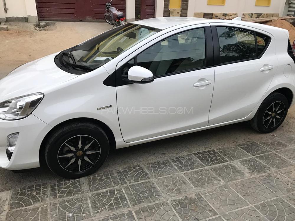 Toyota Aqua 2015 for Sale in Hyderabad Toyota Aqua 2015 for Sale in Hyderabad Image-2