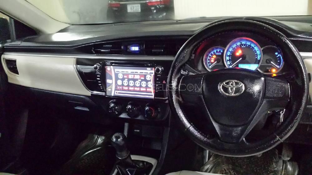 Toyota Corolla 2015 for Sale in Lahore Toyota Corolla 2015 for Sale in Lahore Image-9