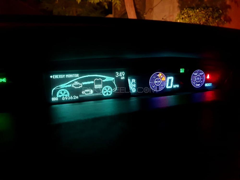 Toyota Prius 2010 for Sale in Lahore Toyota Prius 2010 for Sale in Lahore Image-18