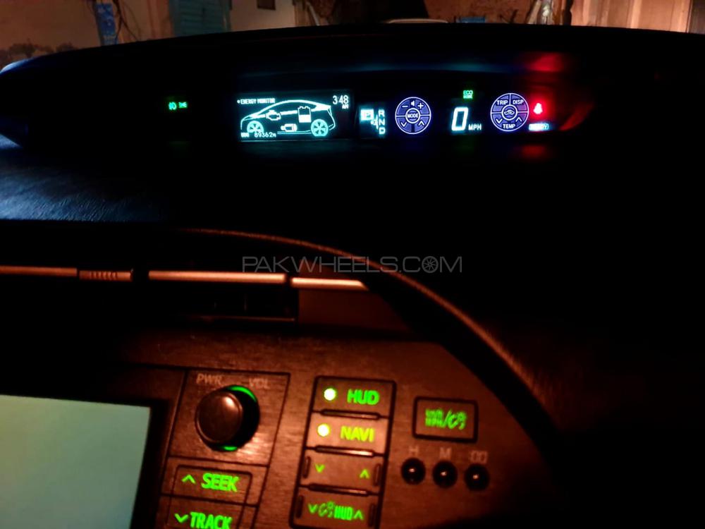 Toyota Prius 2010 for Sale in Lahore Toyota Prius 2010 for Sale in Lahore Image-17