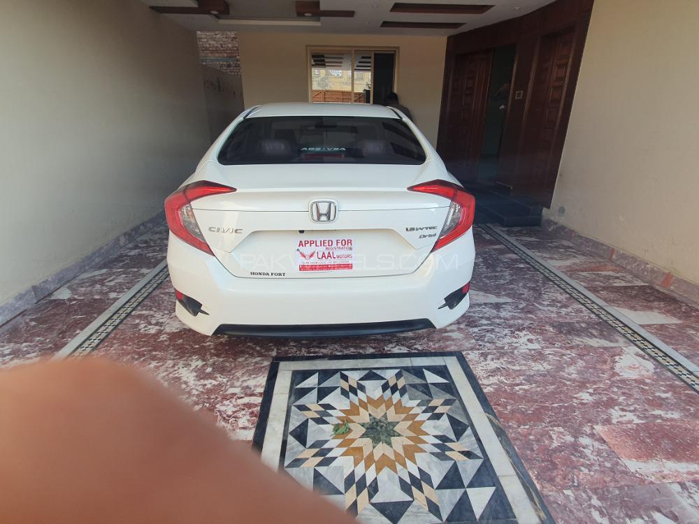 Honda Civic 2018 for Sale in Sargodha Honda Civic 2018 for Sale in Sargodha Image-4