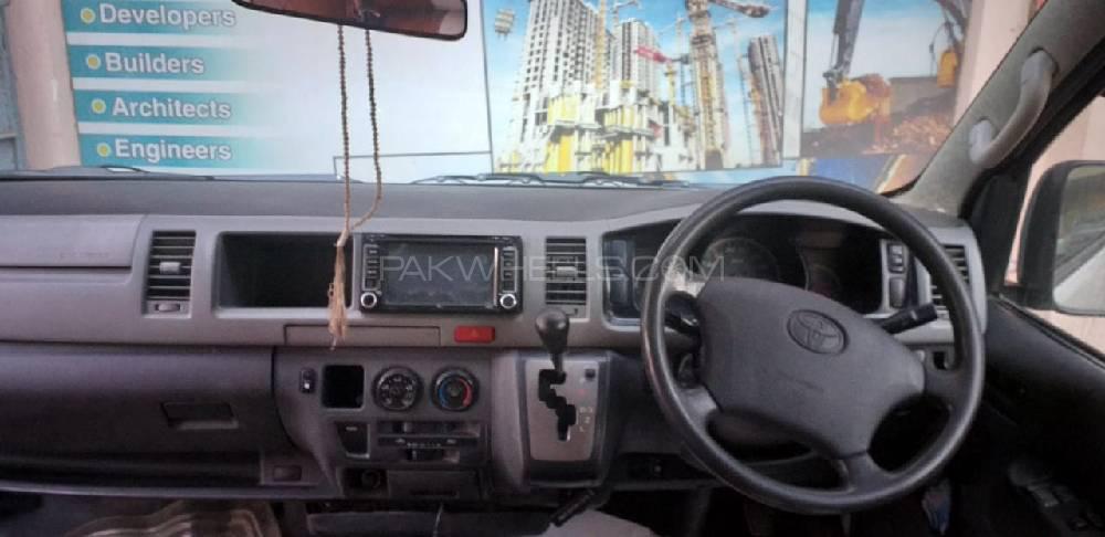 Toyota Hiace 2006 for Sale in Karachi Toyota Hiace 2006 for Sale in Karachi Image-11