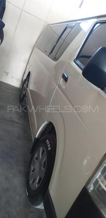 Toyota Hiace 2012 for Sale in Attock Toyota Hiace 2012 for Sale in Attock Image-4