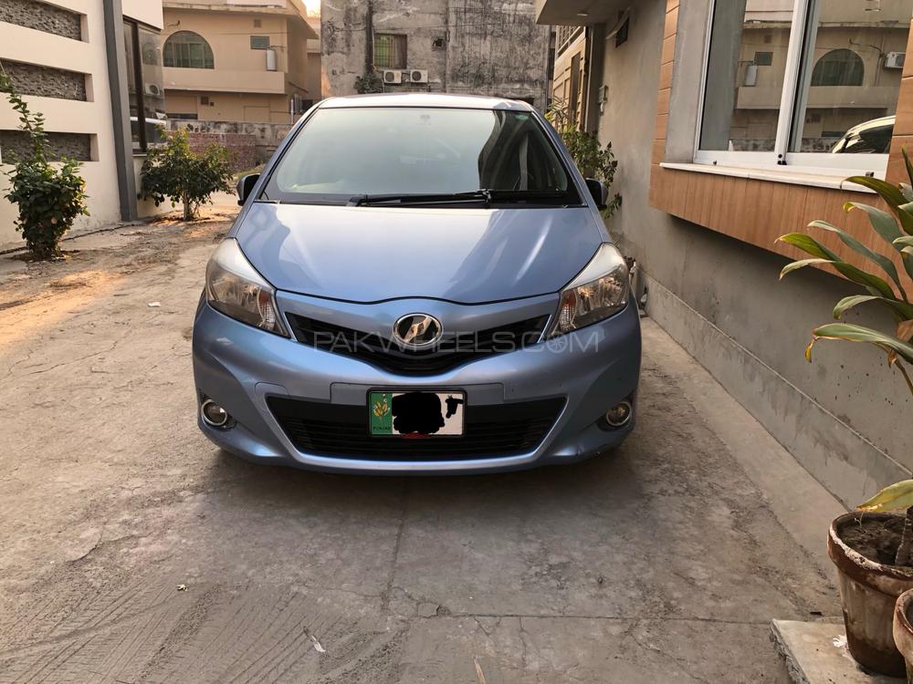 Toyota Vitz 2014 for Sale in Lahore Image-1