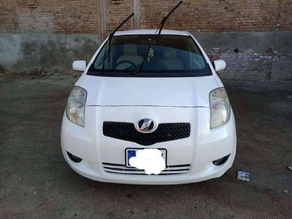 Toyota Vitz 2006 for Sale in Kohat Image-1