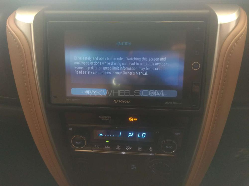 Toyota Fortuner 2019 for Sale in Karachi Toyota Fortuner 2019 for Sale in Karachi Image-7