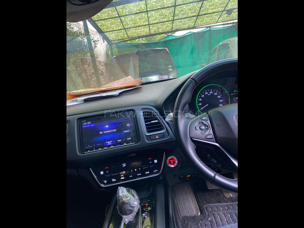 Honda Vezel 2018 for Sale in Lahore Honda Vezel 2018 for Sale in Lahore Image-6