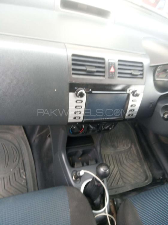 Suzuki Swift 2013 for Sale in Faisalabad Suzuki Swift 2013 for Sale in Faisalabad Image-6