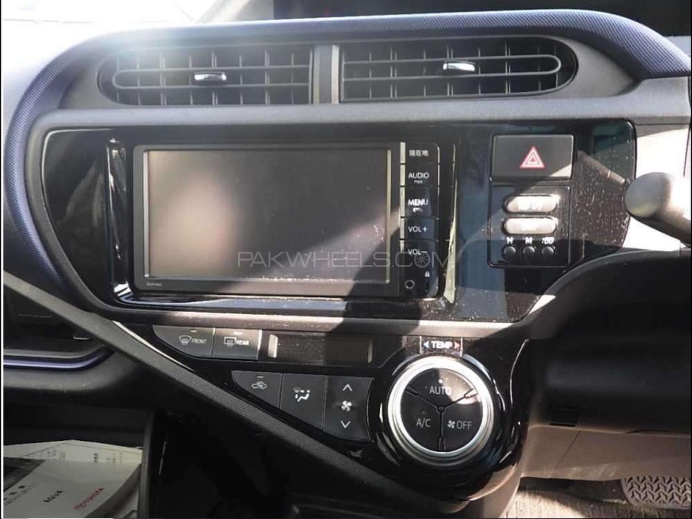 Toyota Aqua 2016 for Sale in Peshawar Toyota Aqua 2016 for Sale in Peshawar Image-2