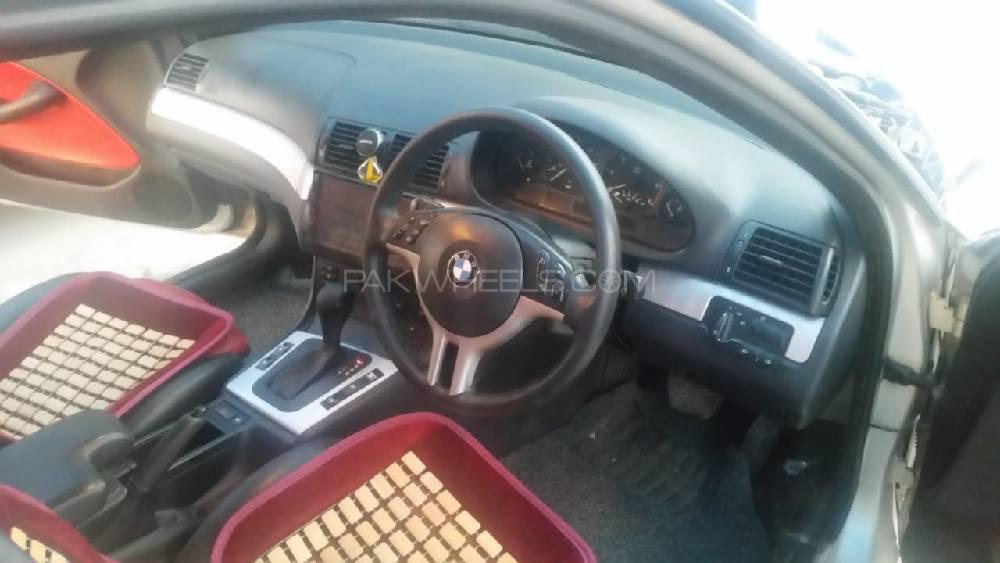 BMW 3 Series 2002 for Sale in Islamabad BMW 3 Series 2002 for Sale in Islamabad Image-10