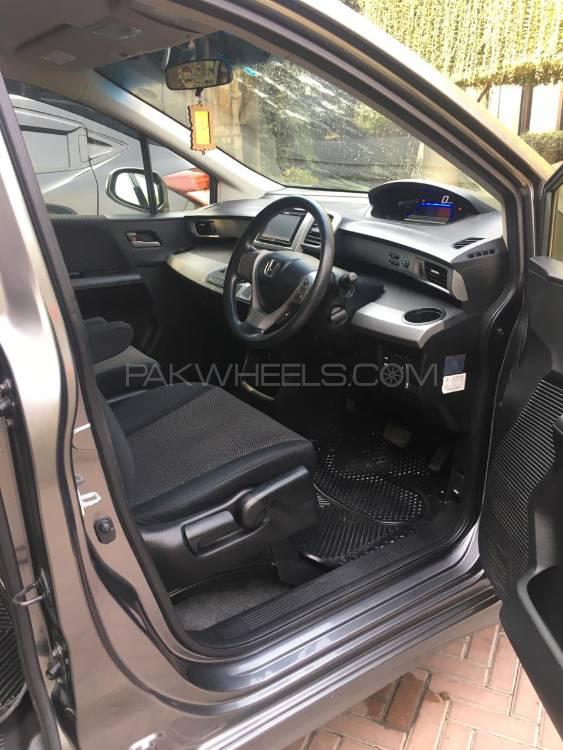 Honda Freed 2012 for Sale in Lahore Honda Freed 2012 for Sale in Lahore Image-11