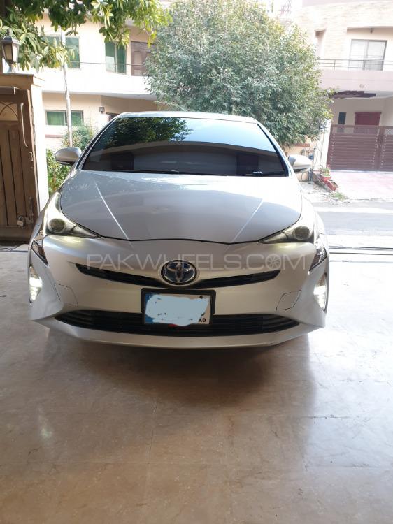 Toyota Prius 2016 for Sale in Islamabad Image-1