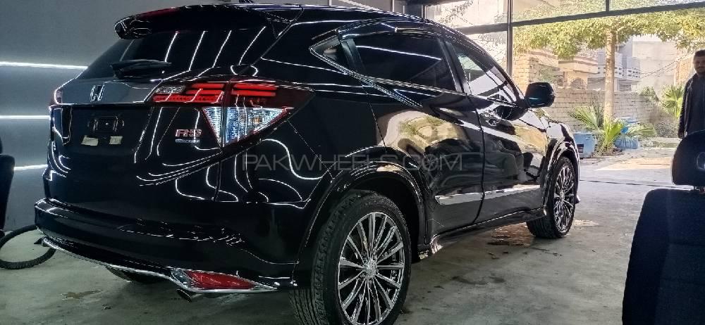 Honda Vezel 2016 for Sale in Peshawar Honda Vezel 2016 for Sale in Peshawar Image-5