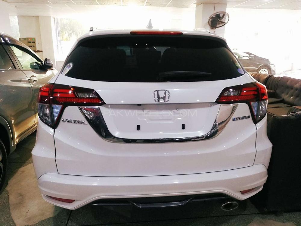 Honda Vezel 2014 for Sale in Rawalpindi Honda Vezel 2014 for Sale in Rawalpindi Image-4