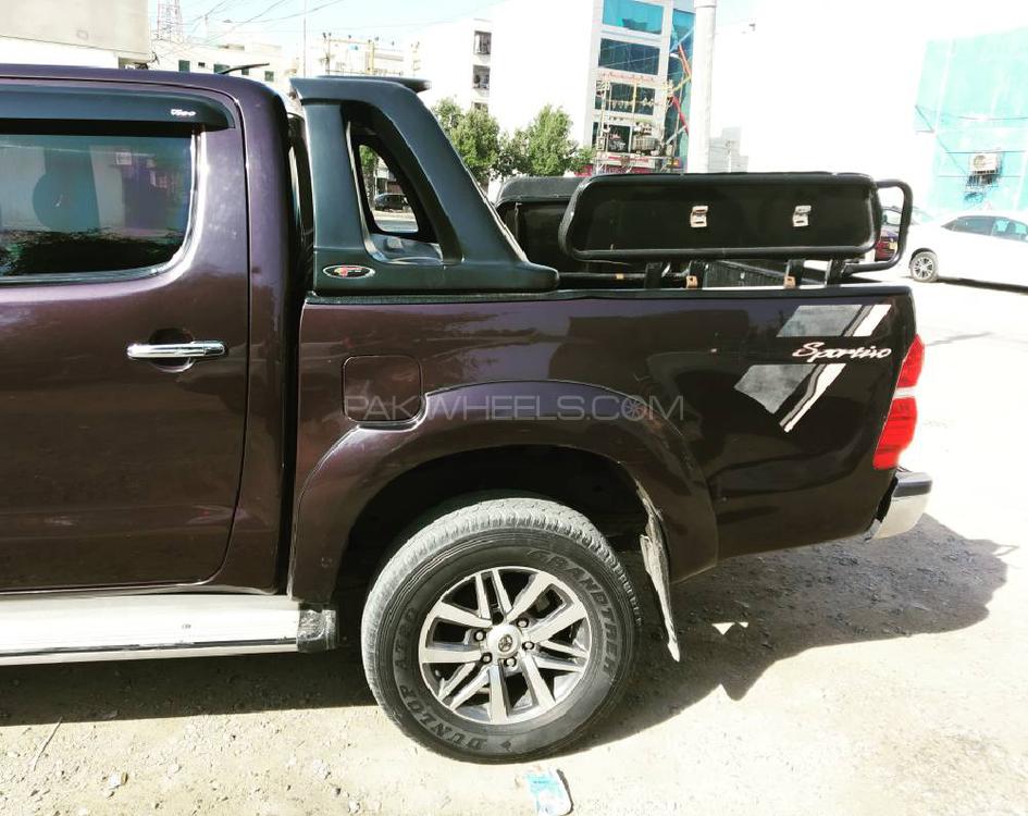 Toyota Hilux 2012 for Sale in Karachi Toyota Hilux 2012 for Sale in Karachi Image-5