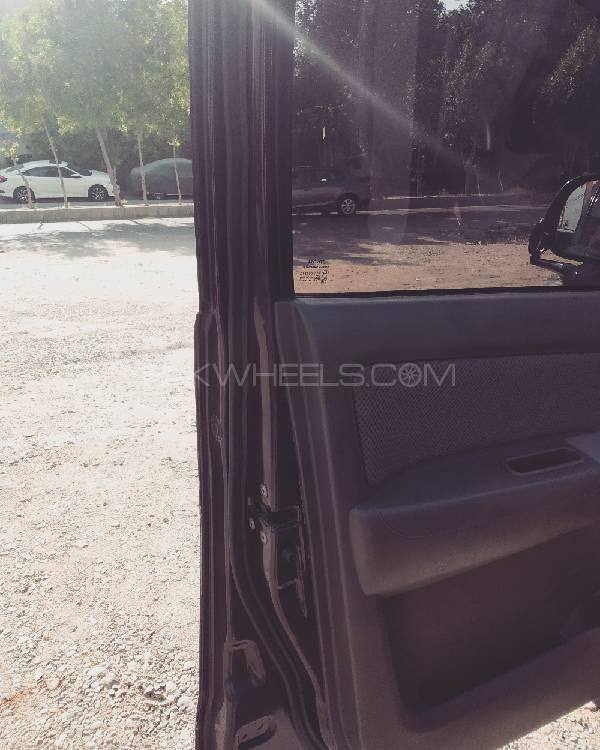 Toyota Hilux 2012 for Sale in Karachi Toyota Hilux 2012 for Sale in Karachi Image-10