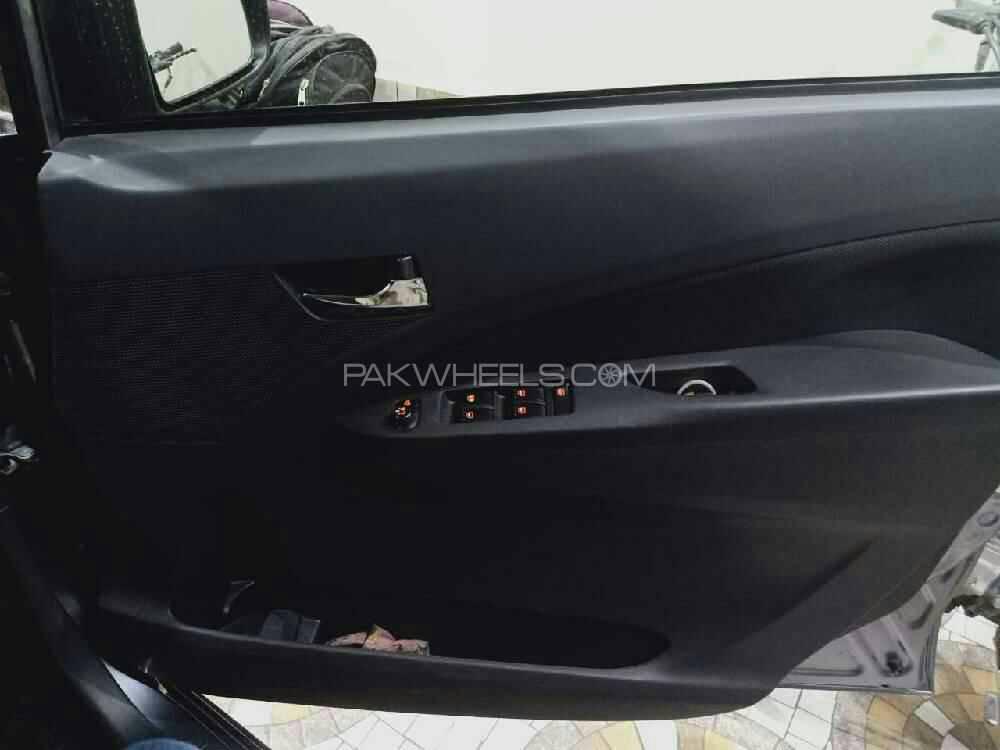Daihatsu Move 2018 for Sale in Lahore Daihatsu Move 2018 for Sale in Lahore Image-3