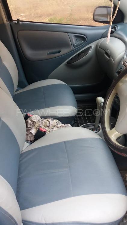 Toyota Vitz 2001 for Sale in D.G.Khan Toyota Vitz 2001 for Sale in D.G.Khan Image-4