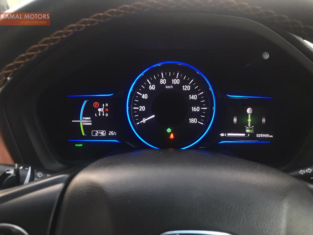 Honda Vezel 2015 for Sale in Karachi Honda Vezel 2015 for Sale in Karachi Image-11