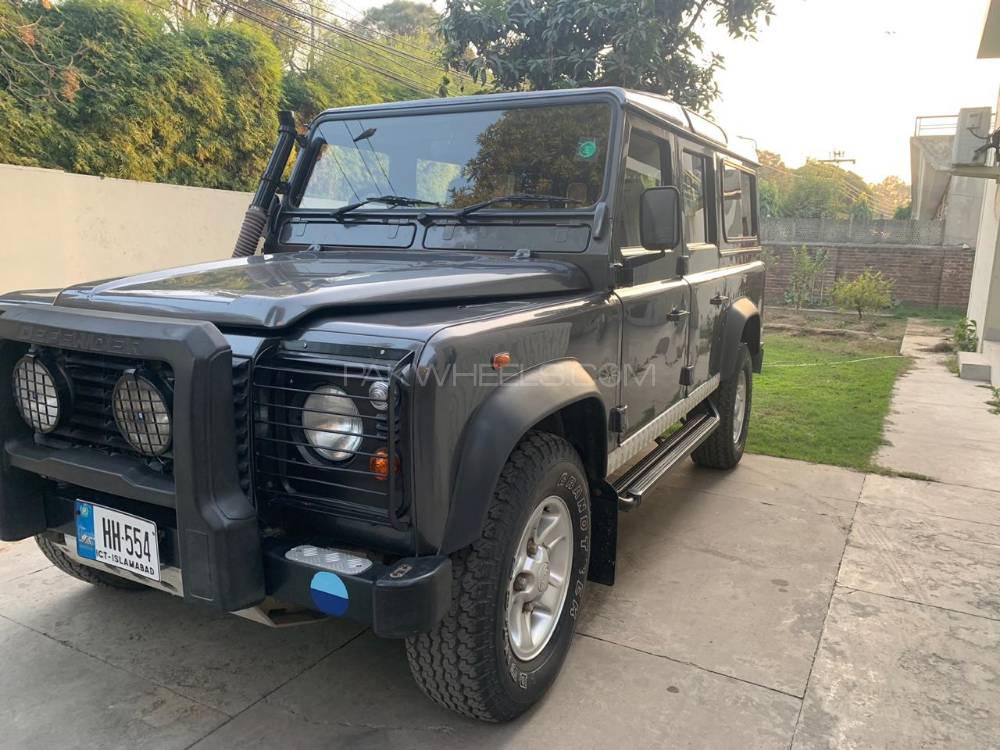 Land Rover Defender 2004 for Sale in Lahore Image-1