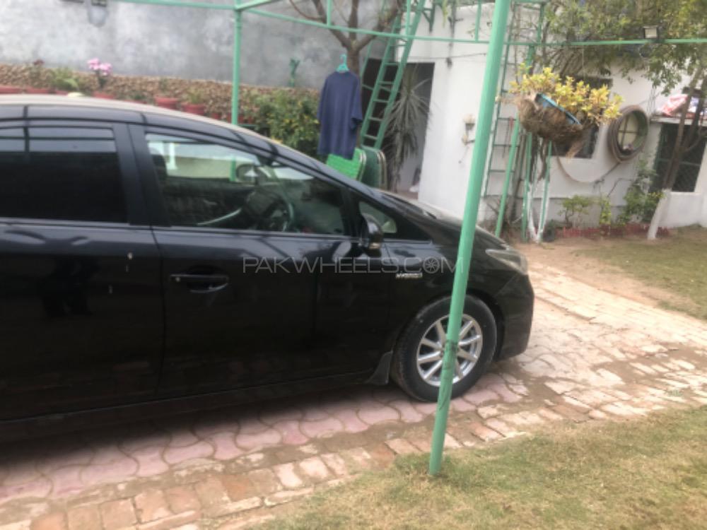 Toyota Prius 2013 for Sale in Rawalpindi Toyota Prius 2013 for Sale in Rawalpindi Image-3