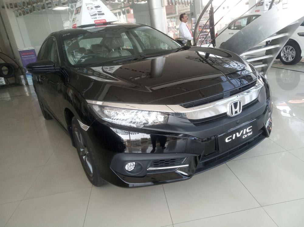 Honda Civic 2019 for Sale in Faisalabad Honda Civic 2019 for Sale in Faisalabad Image-3