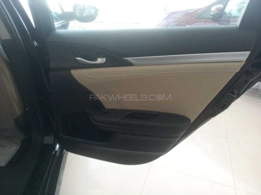 Honda Civic 2019 for Sale in Faisalabad Honda Civic 2019 for Sale in Faisalabad Image-16