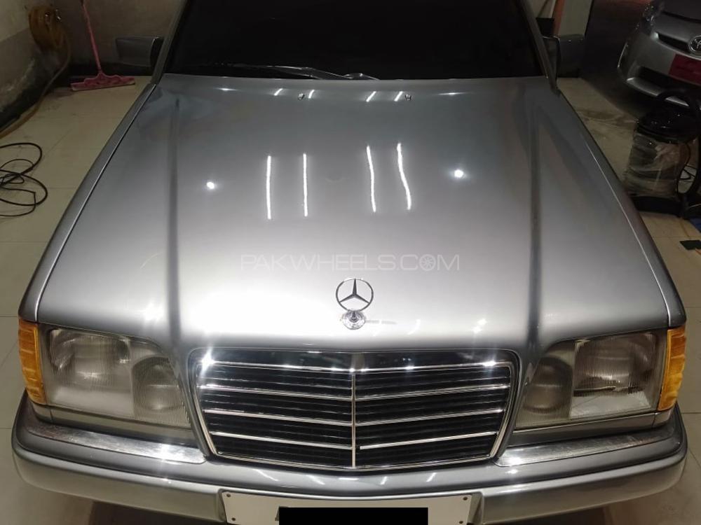 Mercedes Benz 250 D 1990 for Sale in Peshawar Mercedes Benz 250 D 1990 for Sale in Peshawar Image-2