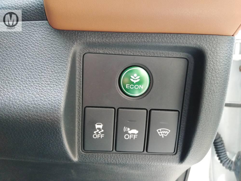 Honda Vezel 2014 for Sale in Karachi Honda Vezel 2014 for Sale in Karachi Image-8