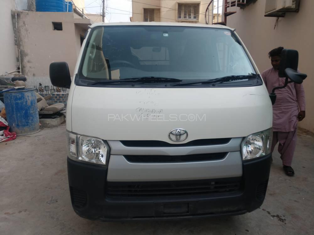 Toyota Hiace 2014 for Sale in Karachi Image-1