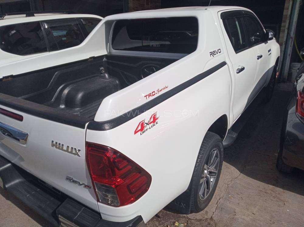 Toyota Hilux 2017 for Sale in Karachi Toyota Hilux 2017 for Sale in Karachi Image-12