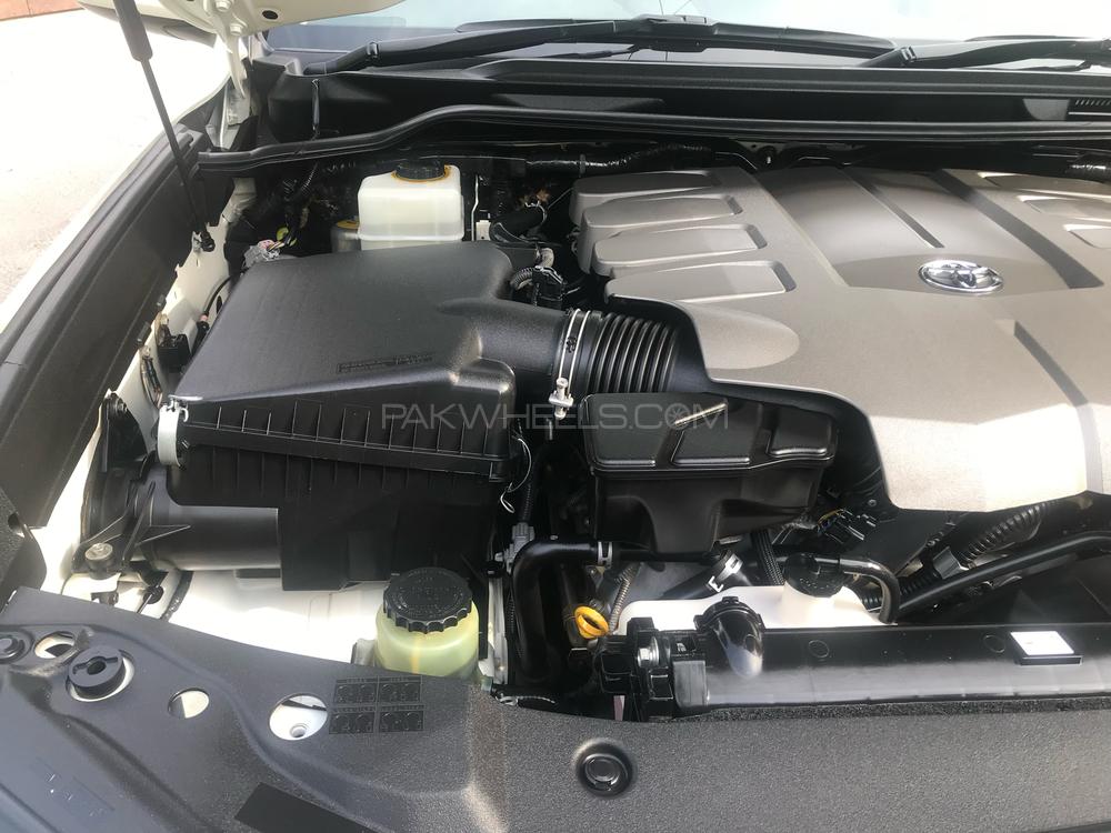 Toyota Land Cruiser 2017 for Sale in Lahore Toyota Land Cruiser 2017 for Sale in Lahore Image-16